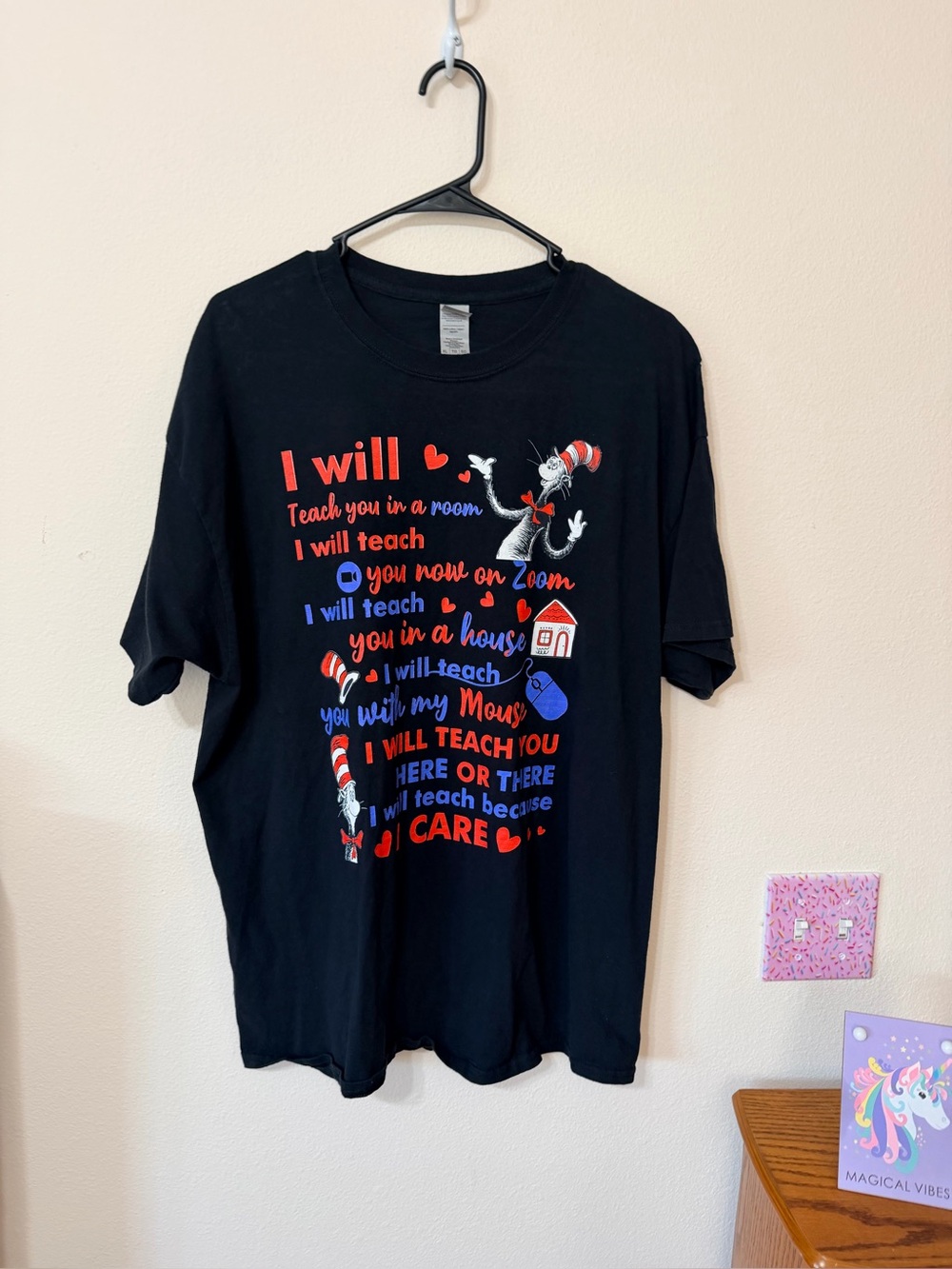 Dr.Suess Graphic T-shirt size XL men’s